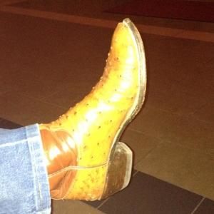 Meet your Posher, Nelson